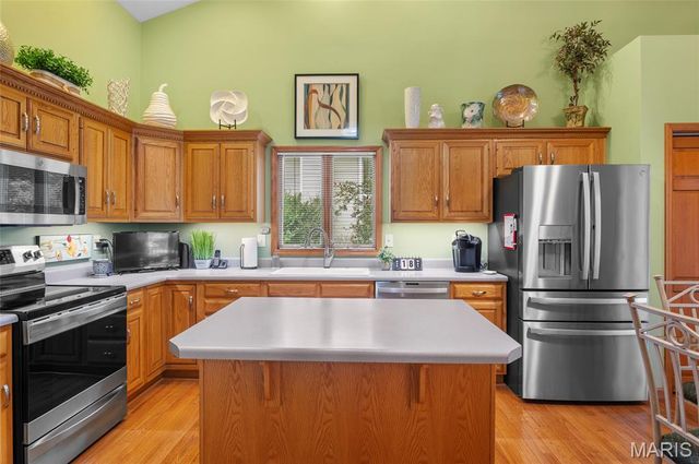 13 Weybridge Court, Edwardsville, IL 62025