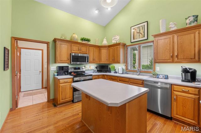 13 Weybridge Court, Edwardsville, IL 62025