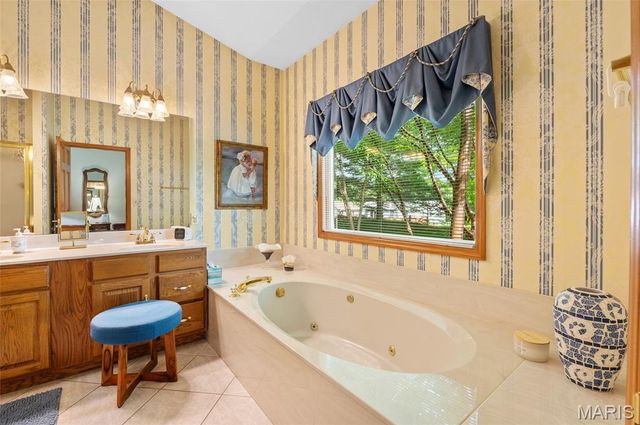 13 Weybridge Court, Edwardsville, IL 62025