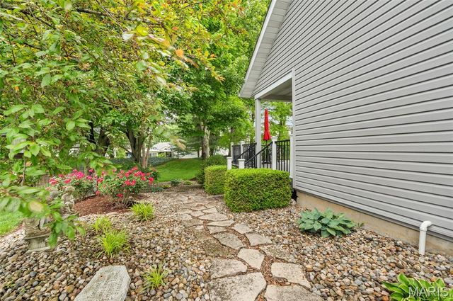 13 Weybridge Court, Edwardsville, IL 62025