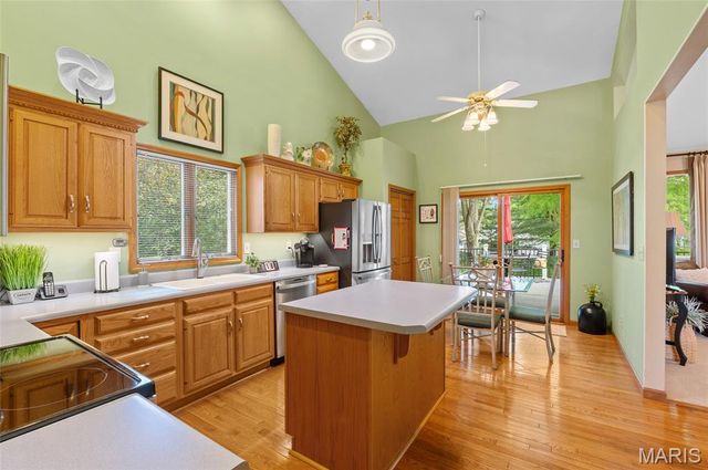 13 Weybridge Court, Edwardsville, IL 62025