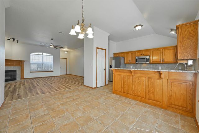 216 SW 40th Street, Moore, OK 73160