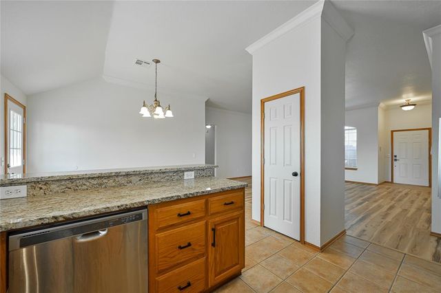 216 SW 40th Street, Moore, OK 73160