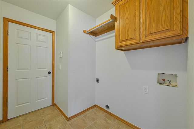 216 SW 40th Street, Moore, OK 73160