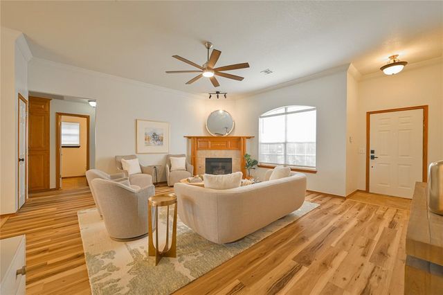 216 SW 40th Street, Moore, OK 73160