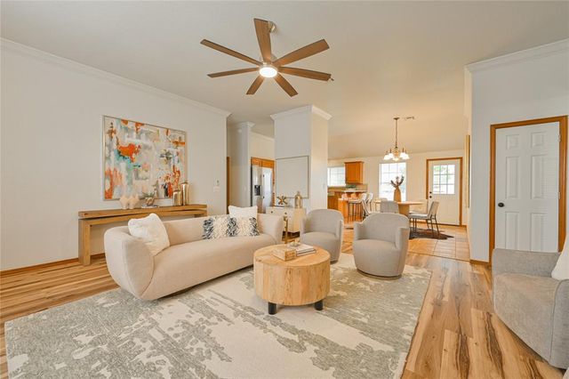 216 SW 40th Street, Moore, OK 73160