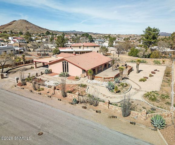6621 Vista Hermosa, Las Cruces, NM 88007