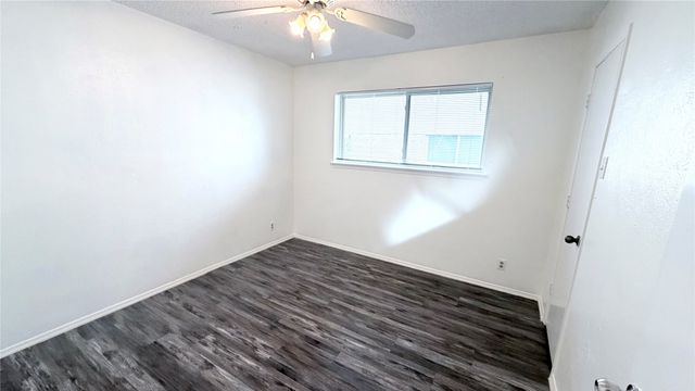 1521 Leicester Street, Garland, TX 75044