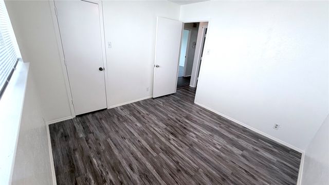 1521 Leicester Street, Garland, TX 75044