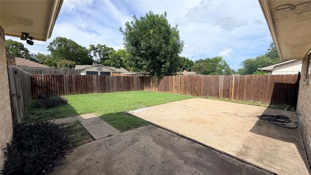 1521 Leicester Street, Garland, TX 75044