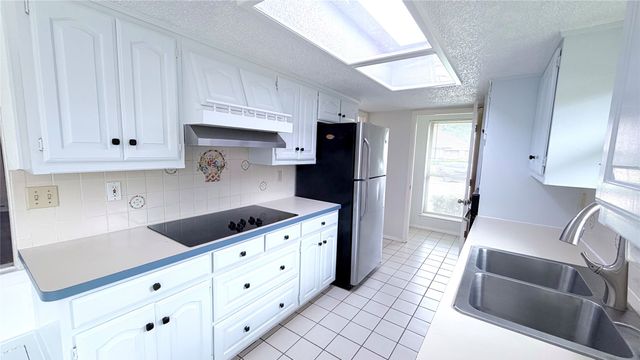 1521 Leicester Street, Garland, TX 75044