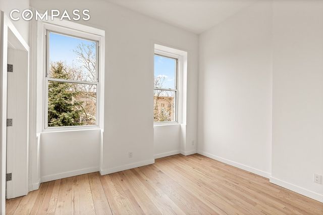 109 2nd Place, New York City, NY 11231