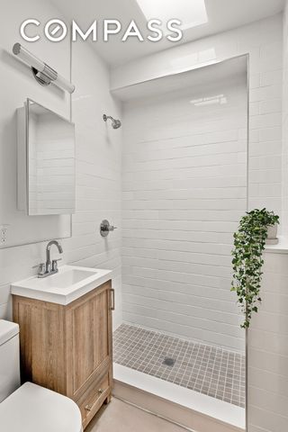 109 2nd Place, New York City, NY 11231