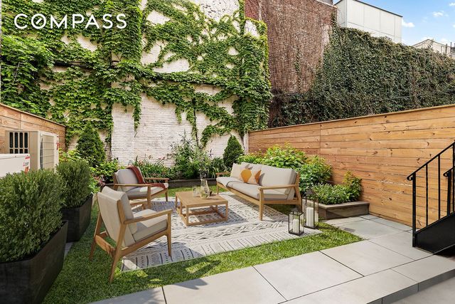 109 2nd Place, New York City, NY 11231