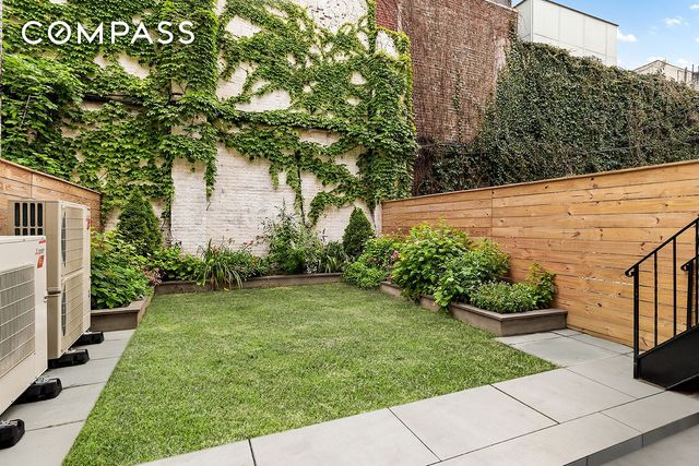 109 2nd Place, New York City, NY 11231