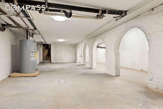 109 2nd Place, New York City, NY 11231