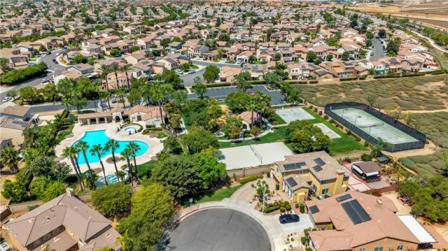 3948 Paseo Del Mar, Perris, CA 92571