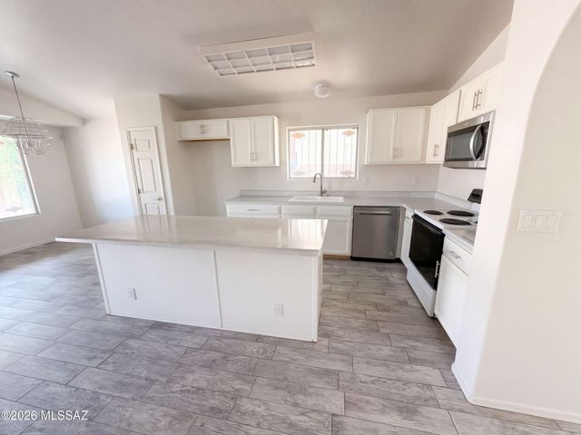 3113 W Corte Olivia, Tucson, AZ 85741
