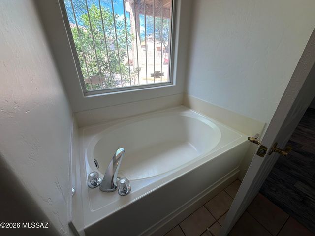 3113 W Corte Olivia, Tucson, AZ 85741