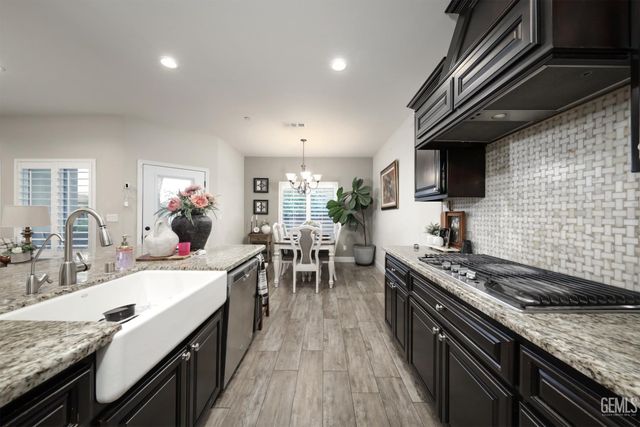 6613 Woodall Court, Bakersfield, CA 93306