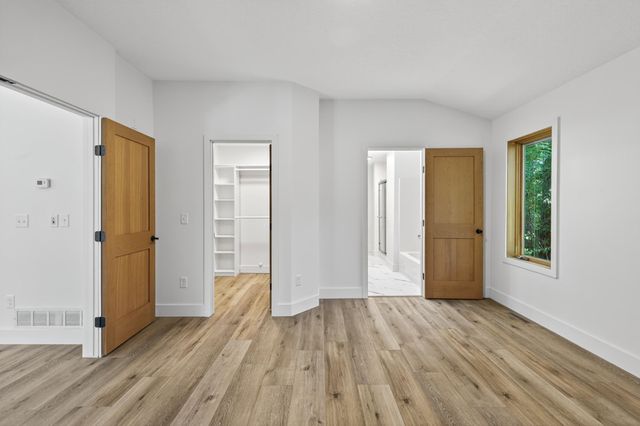 15153 Cates Lake Drive, Prior Lake, MN 55372