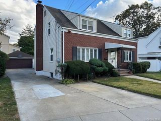 185 Emerson Place, Valley Stream, NY 11580