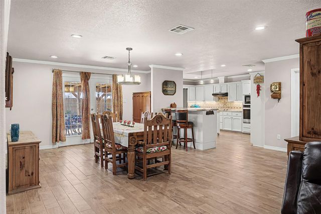 1601 Sunset CIR, Cameron, TX 76520