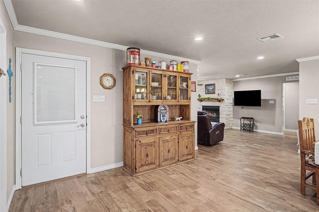 1601 Sunset CIR, Cameron, TX 76520