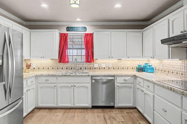 1601 Sunset CIR, Cameron, TX 76520