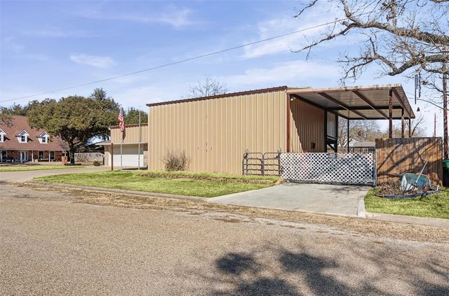 1601 Sunset CIR, Cameron, TX 76520