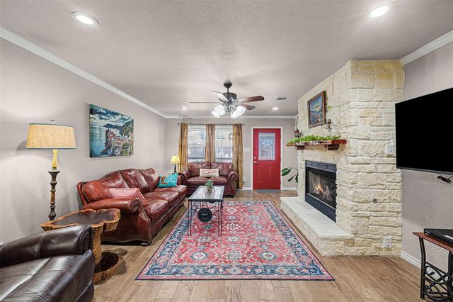 1601 Sunset CIR, Cameron, TX 76520