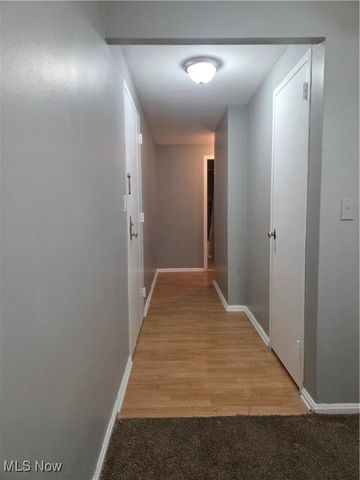 19101 Van Aken Boulevard 424, Shaker Heights, OH 44112