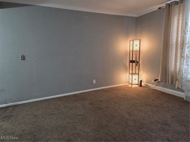 19101 Van Aken Boulevard 424, Shaker Heights, OH 44112