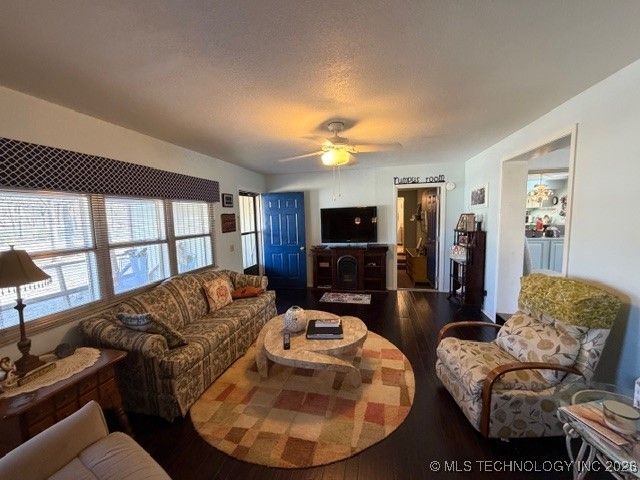 10761 Park View, Kingston, OK 73439