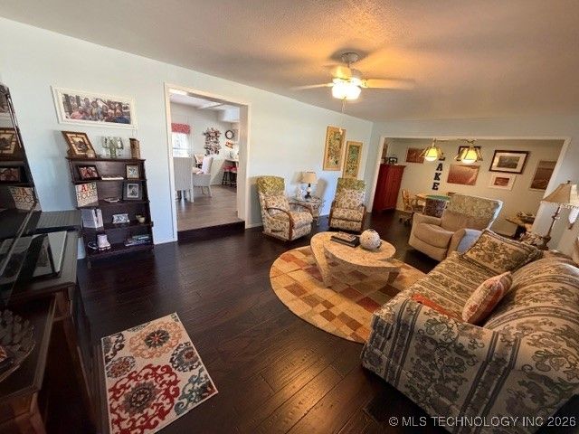 10761 Park View, Kingston, OK 73439