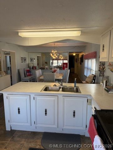 10761 Park View, Kingston, OK 73439