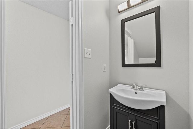 202 Armand Bay Drive, Dickinson, TX 77539