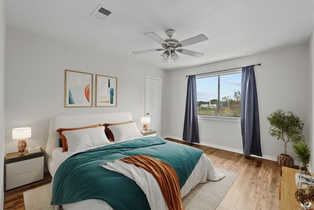 202 Armand Bay Drive, Dickinson, TX 77539