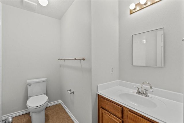 202 Armand Bay Drive, Dickinson, TX 77539