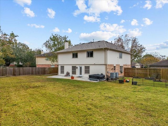 202 Armand Bay Drive, Dickinson, TX 77539