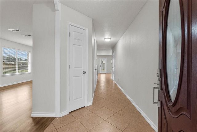 202 Armand Bay Drive, Dickinson, TX 77539