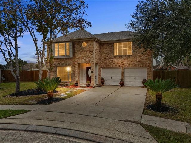 202 Armand Bay Drive, Dickinson, TX 77539
