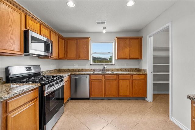 202 Armand Bay Drive, Dickinson, TX 77539