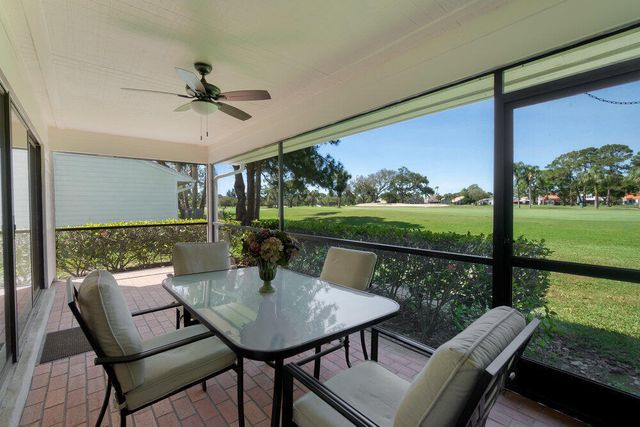6672 S Pine Court, Palm Beach Gardens, FL 33418