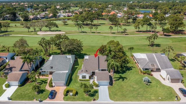 6672 S Pine Court, Palm Beach Gardens, FL 33418
