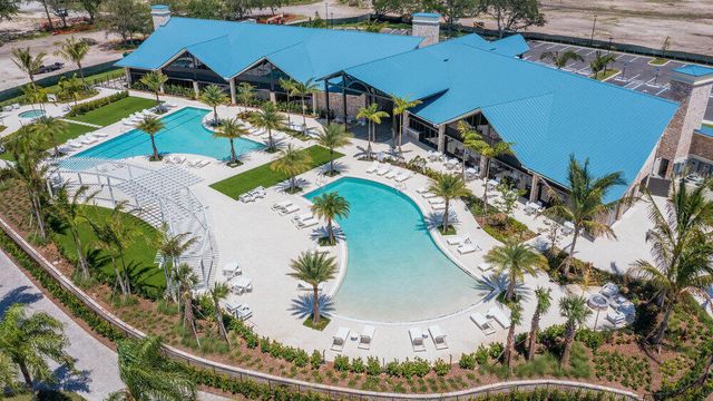6672 S Pine Court, Palm Beach Gardens, FL 33418