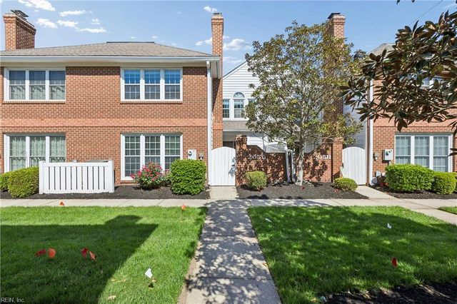 205 Amersham Dr Apt G, Yorktown, VA 23693