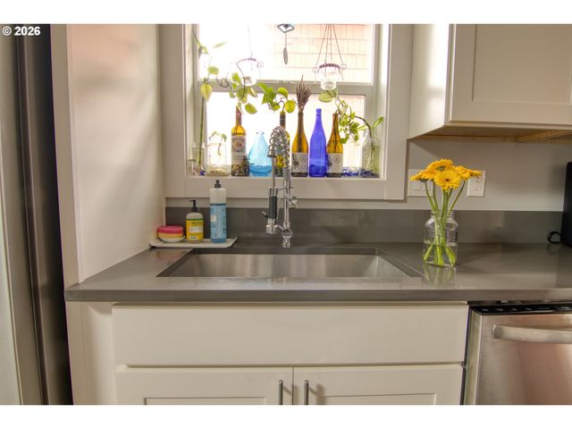 850 1ST Ave, Seaside, OR 97138