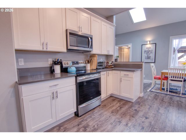 850 1ST Ave, Seaside, OR 97138