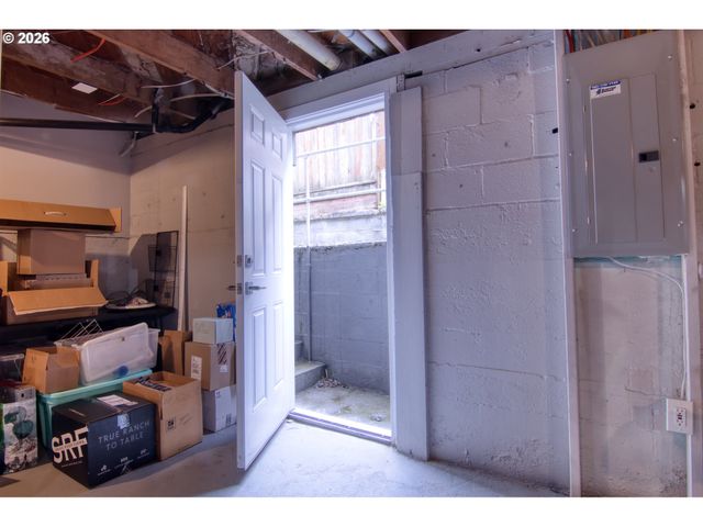 850 1ST Ave, Seaside, OR 97138